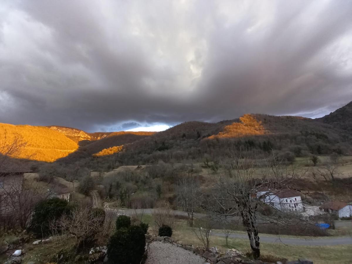 Bolozon La Vie Du Bief B&B 외부 사진
